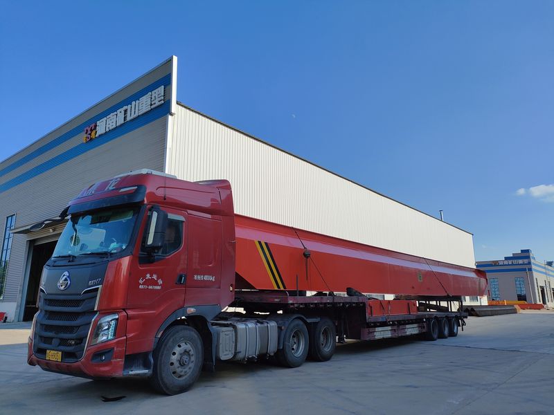 安徽某建材公司，采購我公司一臺32噸電動單梁起重機